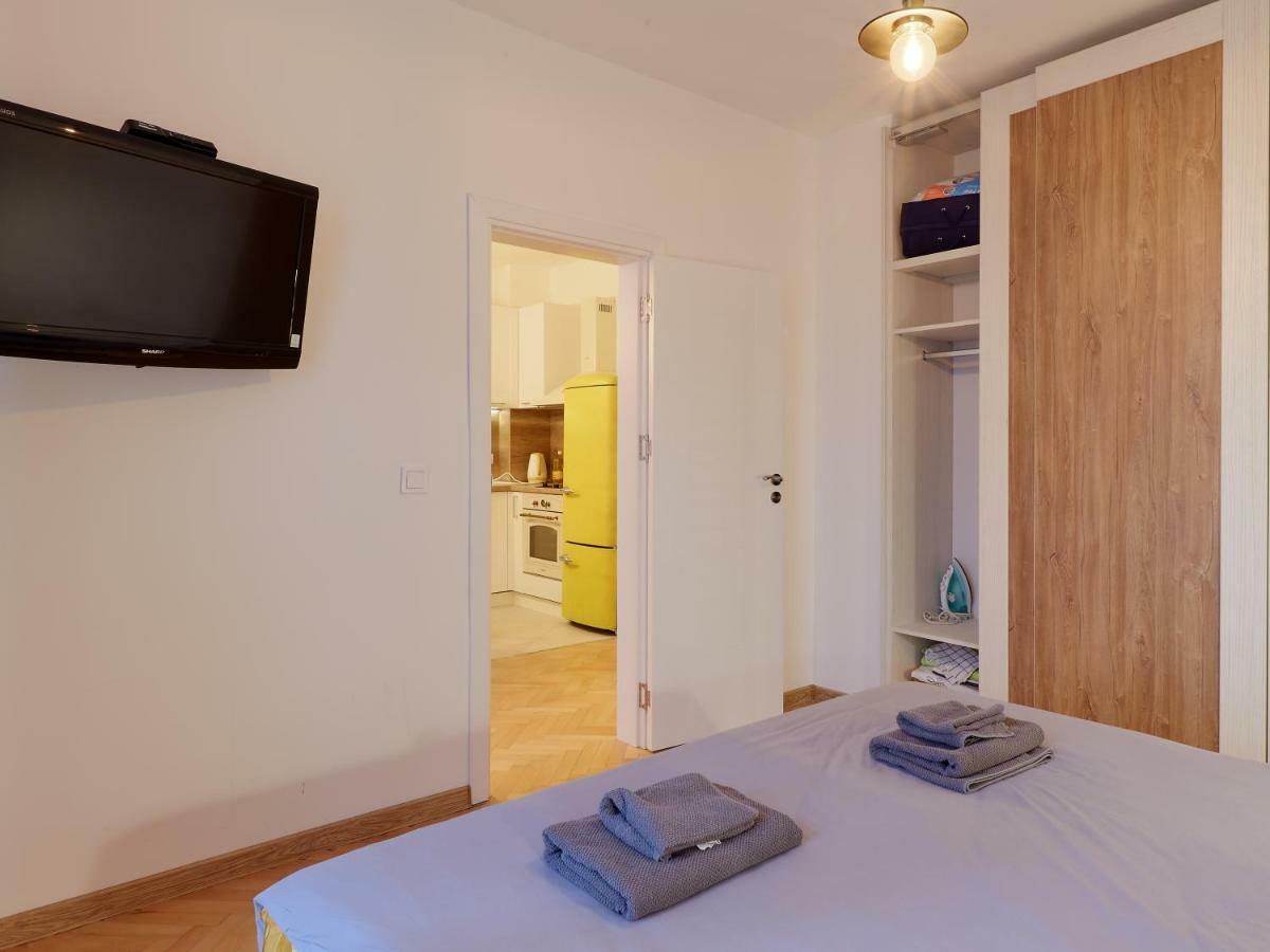 *The Cosmopolitan* Apartment Sofia Bagian luar foto