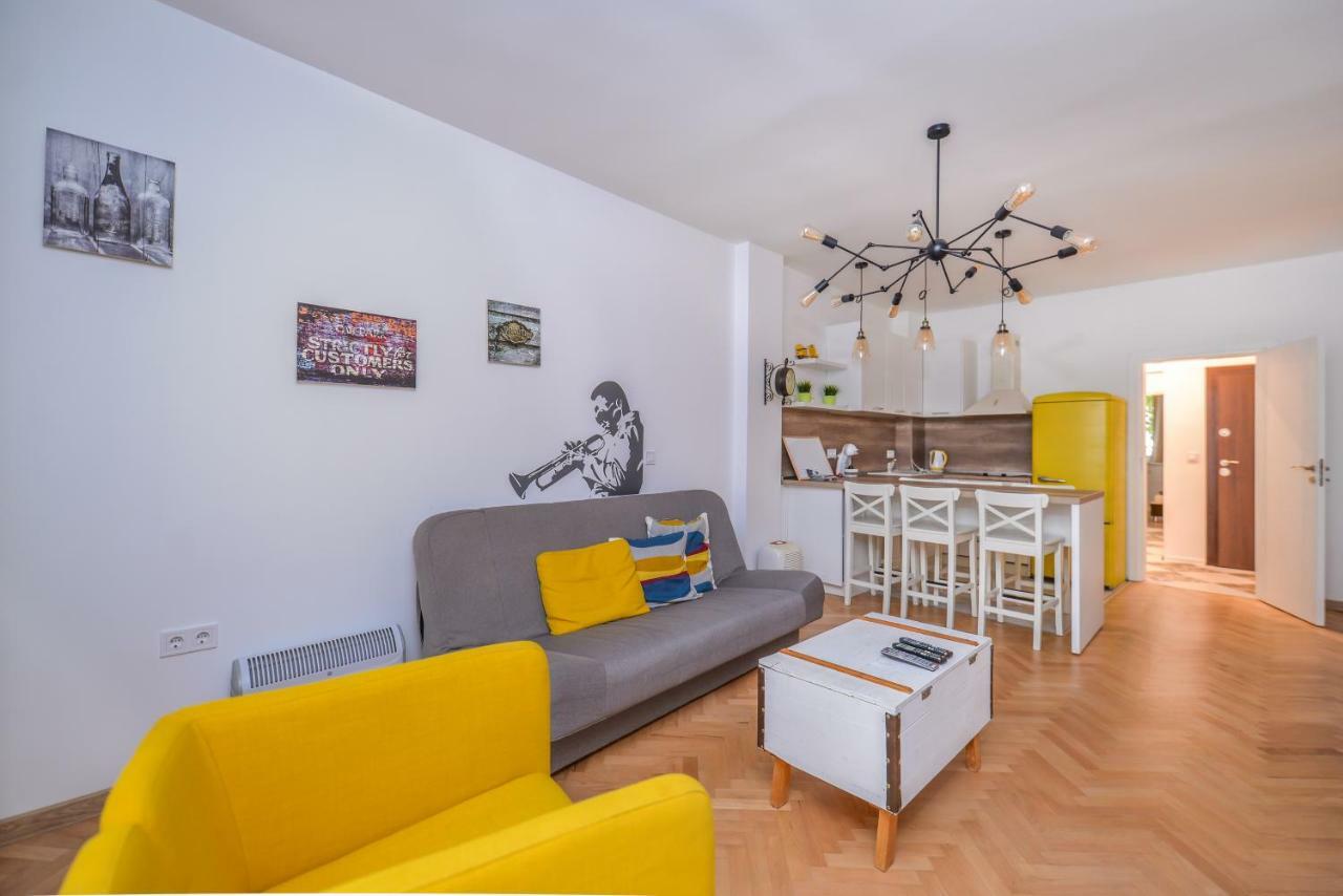 *The Cosmopolitan* Apartment Sofia Bagian luar foto