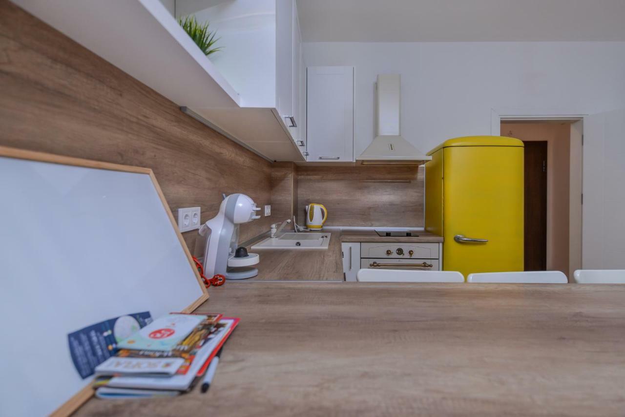*The Cosmopolitan* Apartment Sofia Bagian luar foto